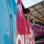 Un tren Ouigo en la estación de Valladolid