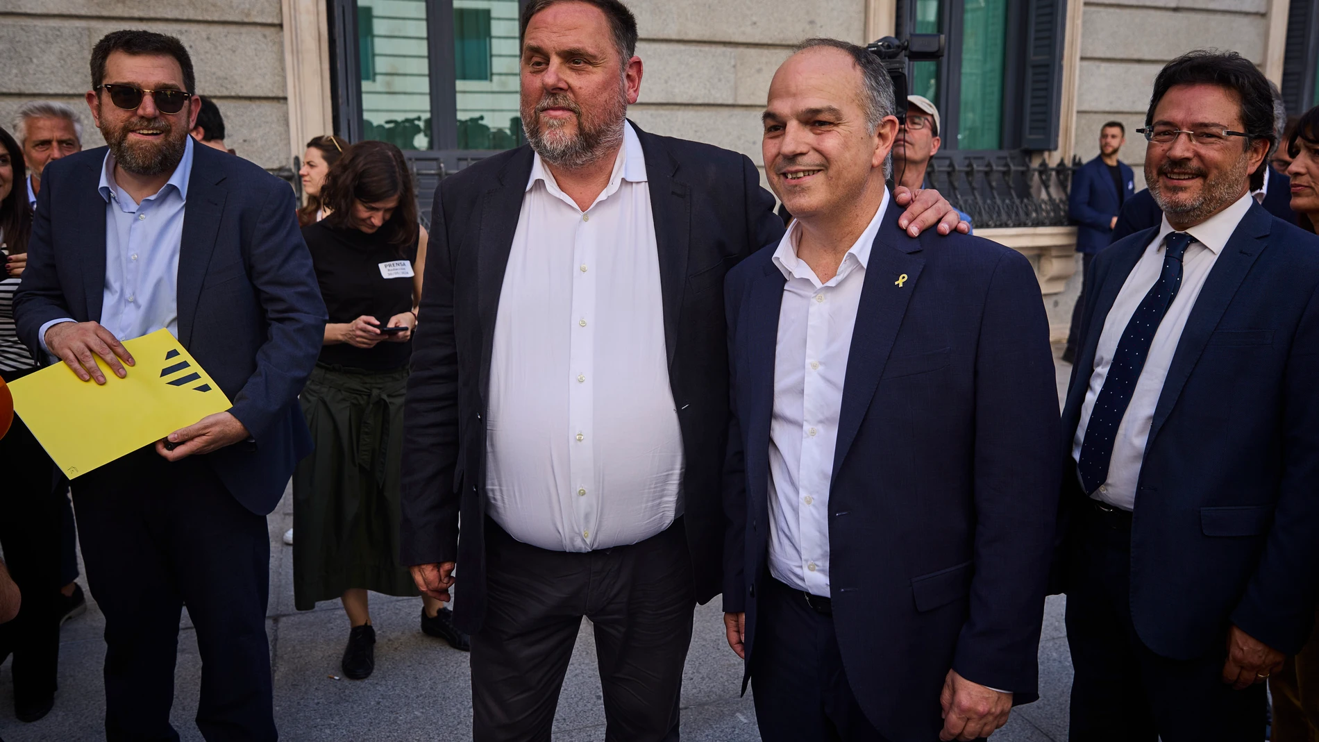 El Congreso ha aprobado este jueves, con 177 votos a favor y 172 en contra, la proposición de ley de amnistía para la normalización institucional, política y social en Cataluña, una iniciativa pactada por el PSOE con Junts y ERC y que permitió hace seis meses la investidura de Pedro Sánchez. Asisten Pedro Sanchez, Alberto Nuñez Feijoo, Míriam Nogueras, Gabriel Rufian, Jordi Turull, Oriol Junqueras y protestas de los diputados de Vox. © Alberto R. Roldán / Diario La Razón. 30 05 2024