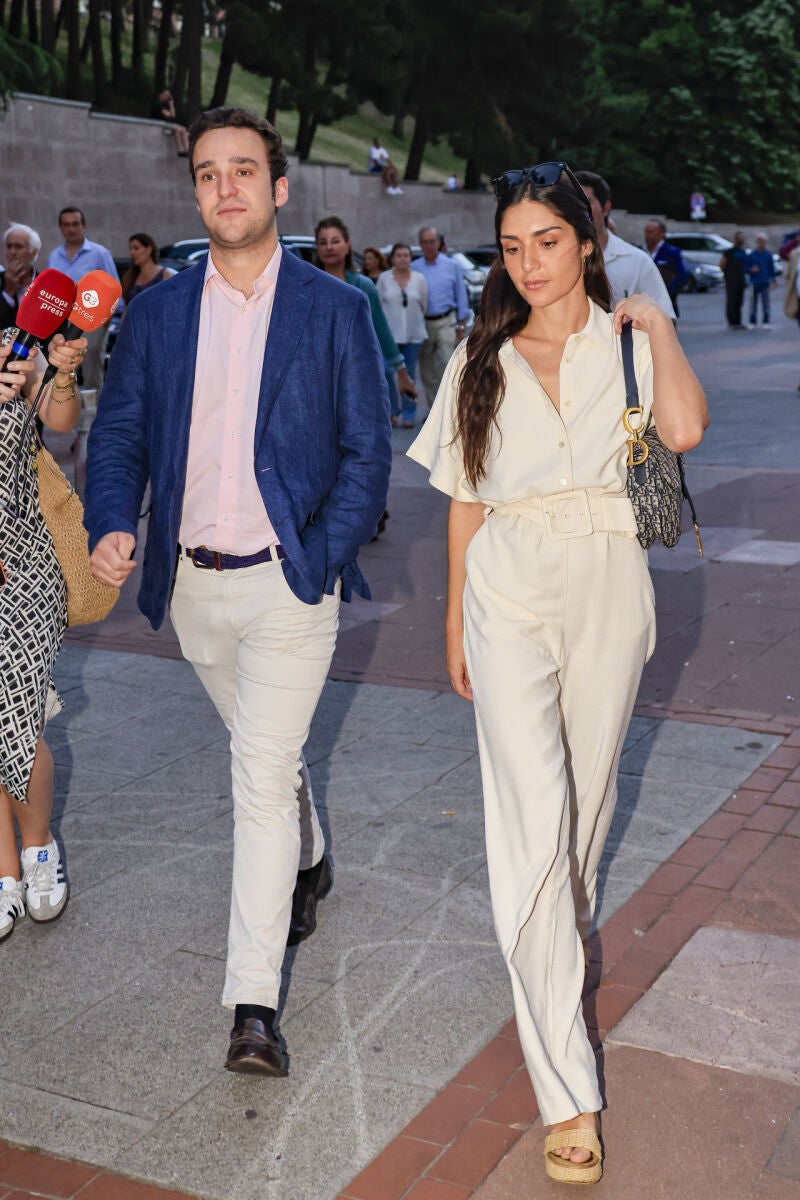 Belén Perea y Froilán en los toros.