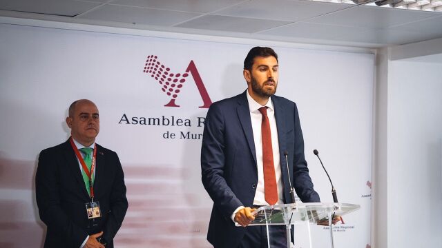 Antelo reivindicará en Consejo de Gobierno que el Ejecutivo central “cierre de inmediato” el campamento de ilegales del Hospital Naval de Cartagena