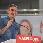 Pedro Sánchez asiste a un mitin del PSOE en Valladolid con motivo del 9J