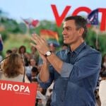 Pedro Sánchez asiste a un mitin del PSOE en Valladolid con motivo del 9J