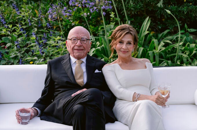 Murdocho y su quinta esposa