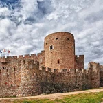 Castillo de La Adrada, desde donde arranca la ruta de los puentes
