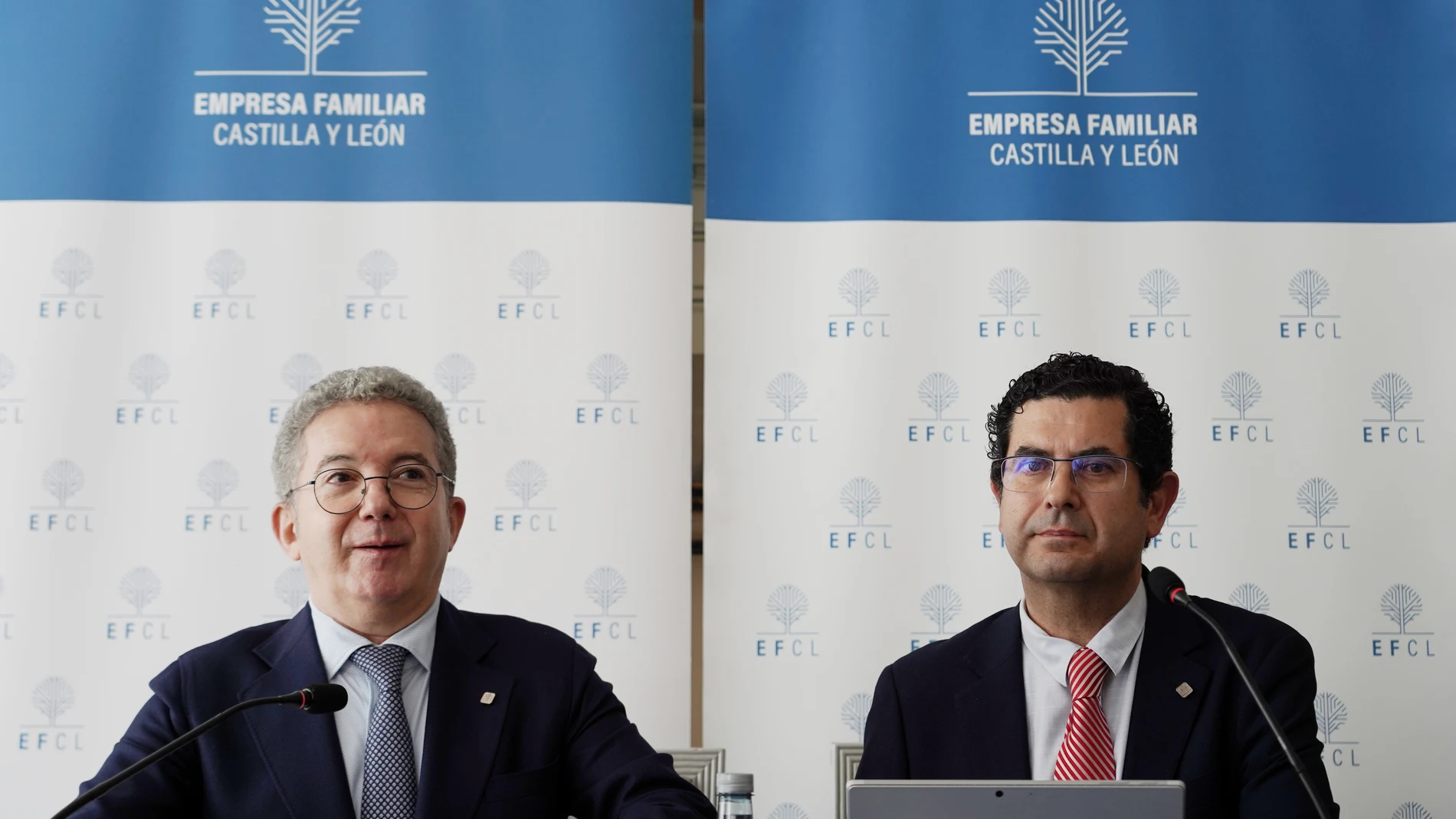 Pedro Palomo junto a Eduardo Estévez durante la rueda de prensa ofrecida en Valladolid