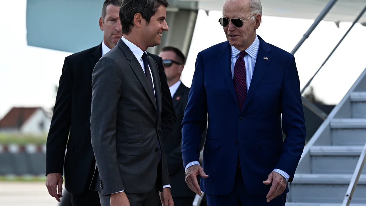 Biden llega a Francia para conmemorar el Desembarco de Normandía con la seguridad europea amenazada