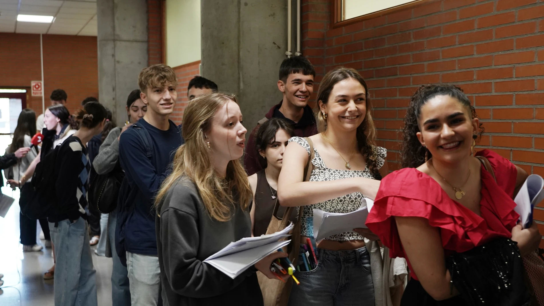 Alumnos vallisoletanos se preparan para comenzar la EBAU