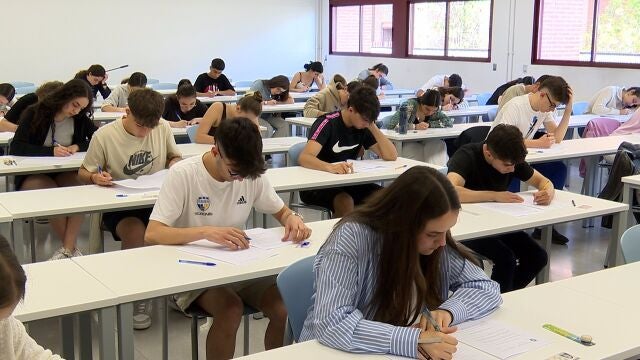Antonio Machado y Miguel Delibes protagonizan el comienzo de la EBAU en CyL