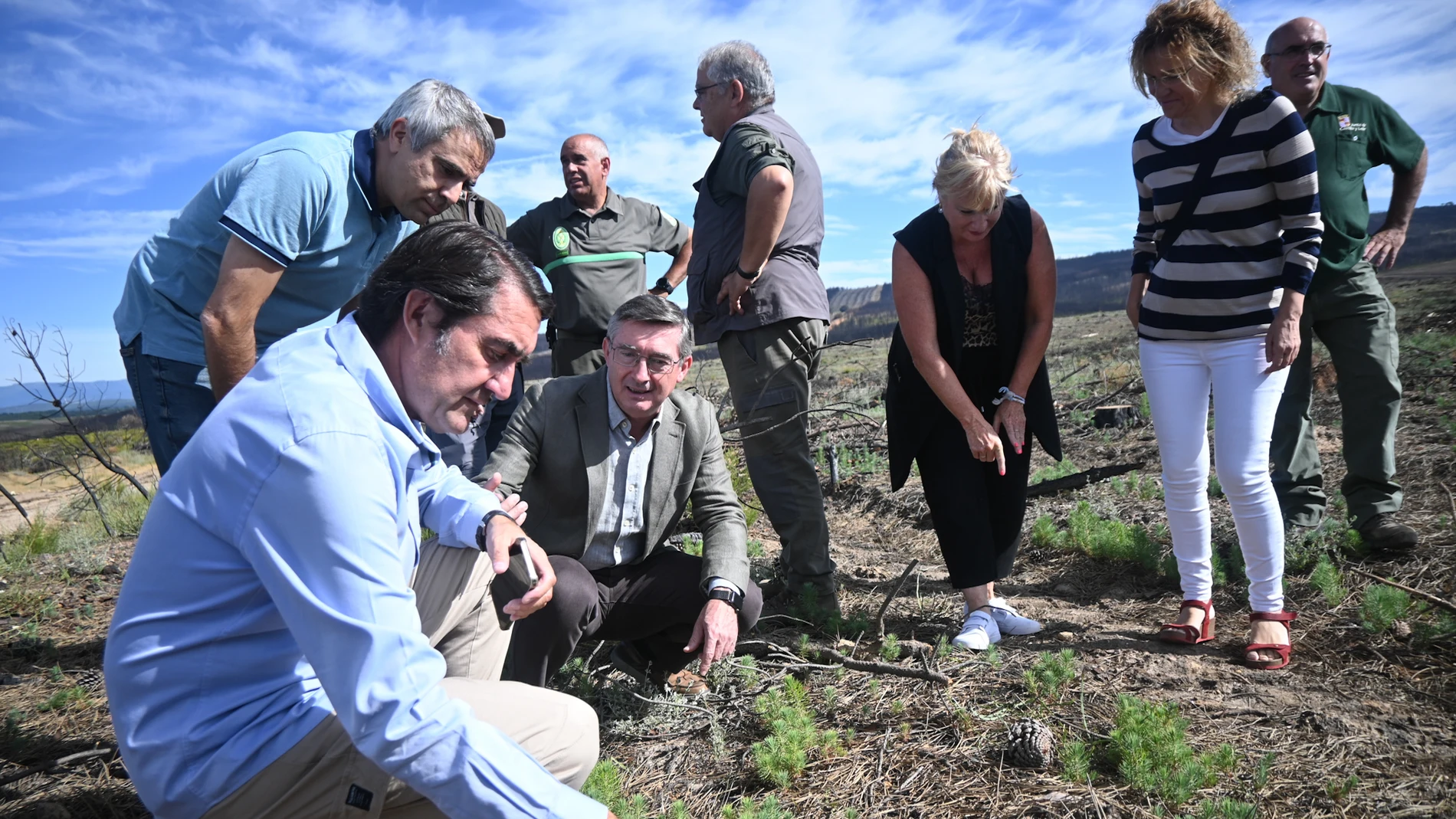 El consejero Juan Carlos Suárez-Quiñones visita un espacio natural de Castilla y León