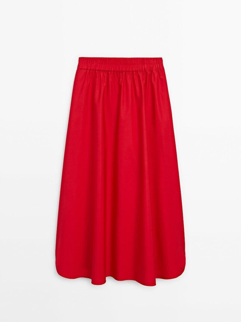 Falda roja.
