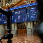 Economía/Bolsa.- El Ibex 35 se mantiene en los 11.400 puntos tras la bajada de tipos del BCE