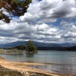 Imagen de la playa del embalse de Aguilar de Campoo (Palencia)