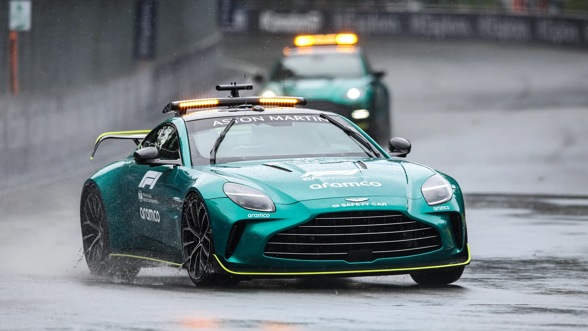 El coche de seguridad, en el circuito Gilles Villeneuve