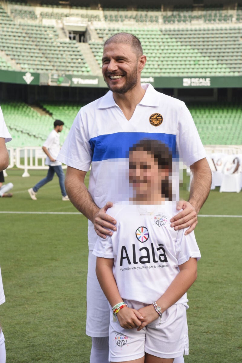 Joaquín Sánchez durante el partido benéfico con su nuevo look