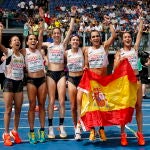 El equipo español de media maratón celebra el bronce en los Europeos de Roma