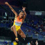 Ana Peleteiro voló hasta los 14,85 para ganar la medalla de oro