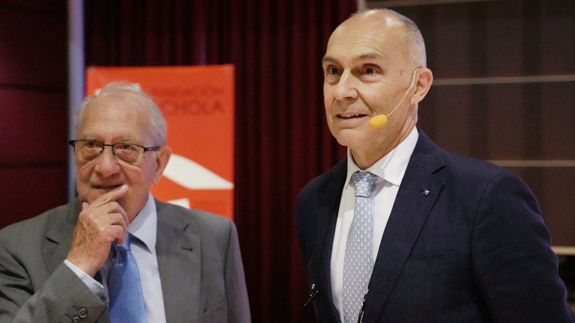 Juan Bustamante junto a Ramón Mateo en el Foro