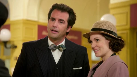 Hoy, en "La Moderna", Mario y Mari Carmen vuelven a engañar a Teresa