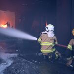 AMP3.- Kuwait.- Aumentan a cerca de 50 los muertos a causa de un incendio en un edificio residencial en Kuwait