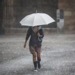 Catorce provincias tienen activos avisos por lluvias y tormentas