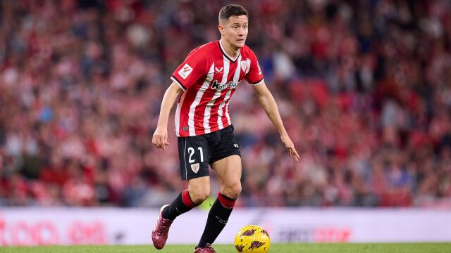 Fútbol.- El centrocampista Ander Herrera renueva por una temporada con el Athletic Club