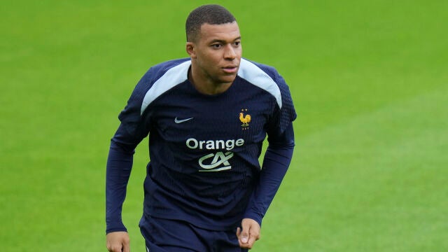 Kylian Mbappé, antes del estreno ante Austria