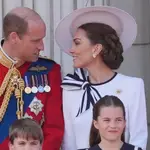 Kate Middleton y el príncipe Guillermo en la Trooping the Colour