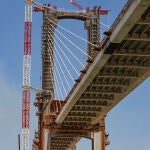 Obras de rehabilitación del puente del Quinto Centenario de Sevilla