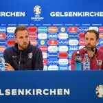 Harry Kane y Southgate, en la rueda de prensa previa al Serbia-Inglaterra