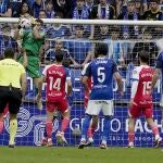 Un error de Joan García dio lugar al gol del Oviedo