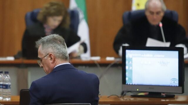 Antonio Barrientos en una sesión del juicio del «caso Astapa»