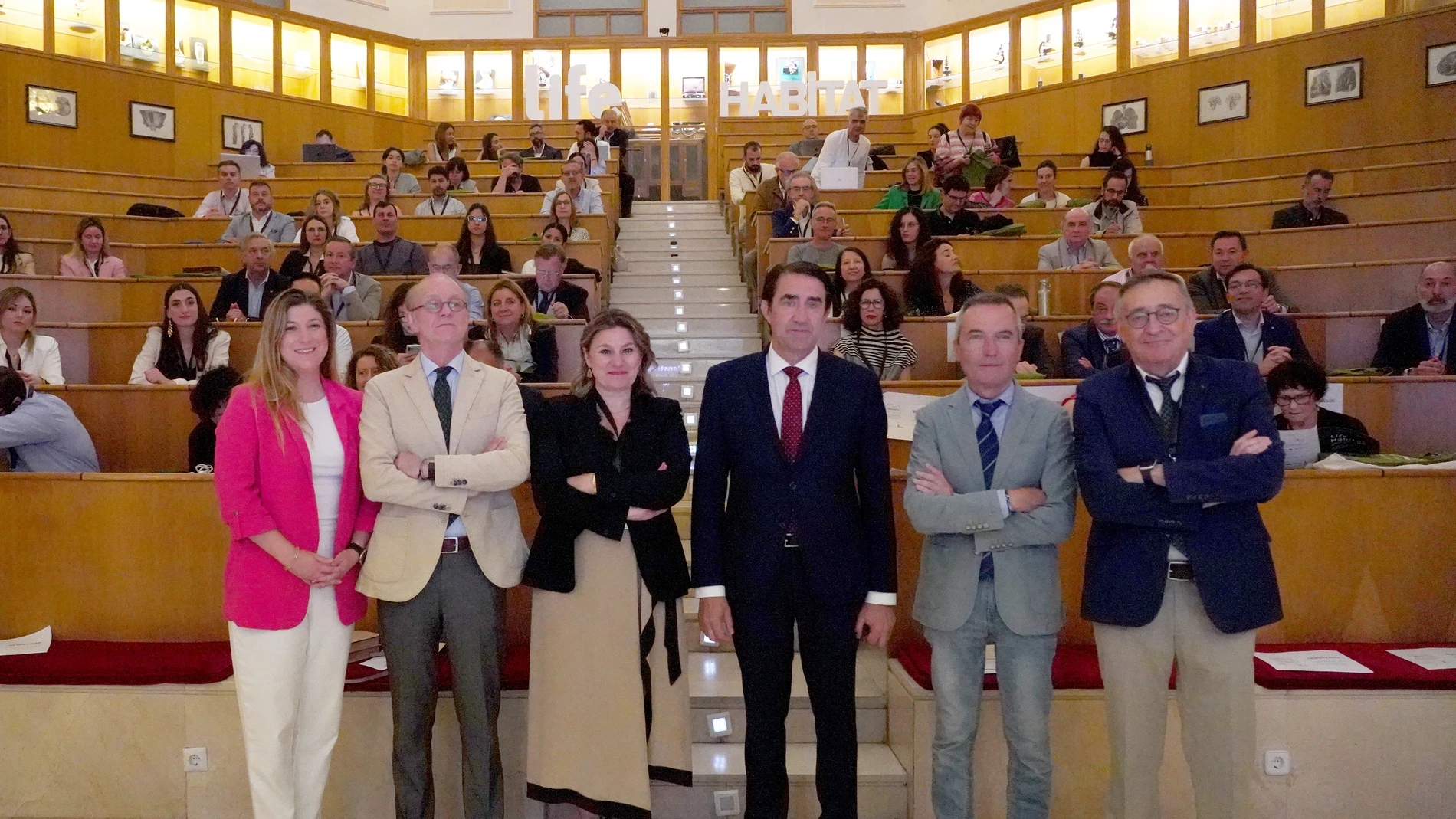 Celebración del V Congreso Internacional Life Hábitat de AEICE que inauguran el consejero de Medio Ambiente, Vivienda y Ordenación del Territorio, Juan Carlos Suárez-Quiñones; el concejal de Urbanismo y Vivienda del Ayuntamiento de Valladolid, José Ignacio Zarandona; el vicerrector de Infraestructuras, Patrimonio y Sostenibilidad de la Universidad de Valladolid, Julio Grijalba Bengoetxea; y la presidenta de AEICE, Estíbaliz González de la Serna