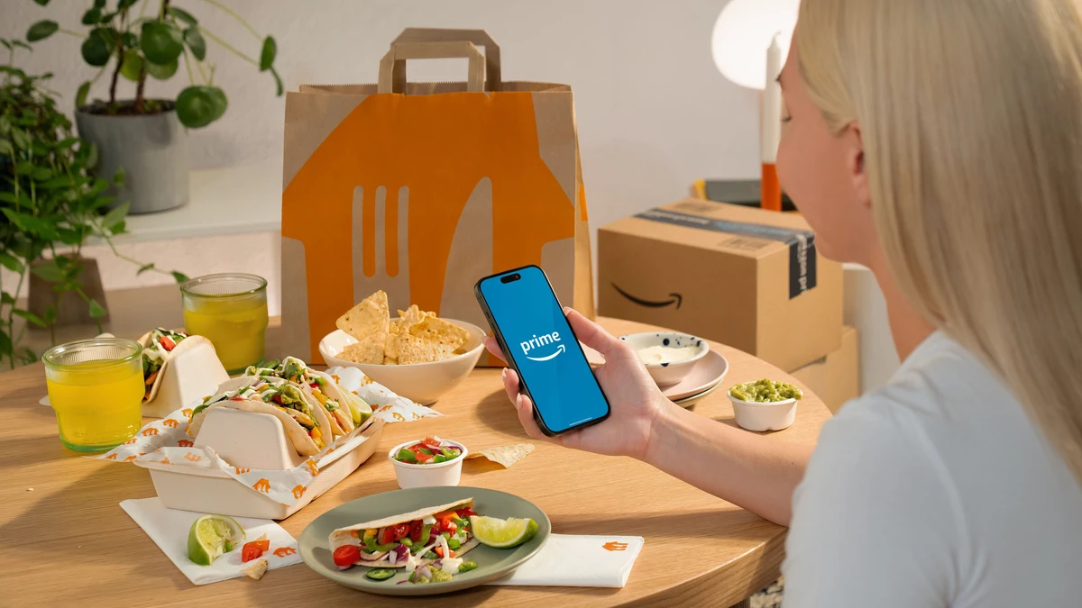 Amazon y Just Eat se alían para ofrecer a los clientes de Prime España entregas gratuitas en pedidos a restaurantes y comercios