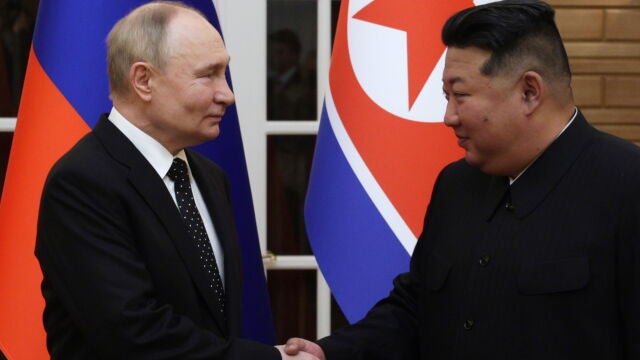 Russian President Putin meets Korean leader Kim Jong Un in Pyongyang 