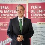 El consejero Mariano Veganzones antes de inaugurar la Feria de Empleo y Emprendimiento de Valladolid