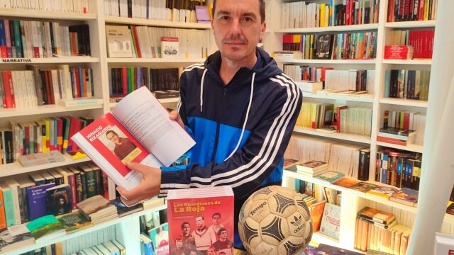 "El autor, Antonio de la Rosa, en la librería El Laberinto de Jerez de la Frontera