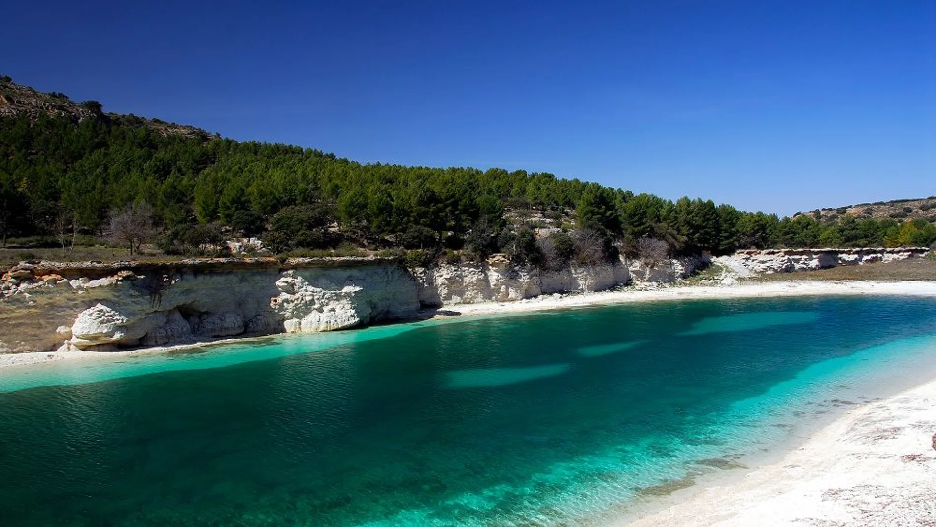 Así es la playa de interior más espectacular de España que está a dos horas de Madrid