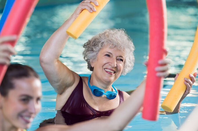 El aquafitness reduce la carga sobre las articulaciones y huesos