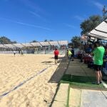 Un partido de fútbol playa en el Campo de La Colada, en El Viso. AYUNTAMIENTO DE EL VISO