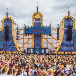 35.000 personas regresaron anoche a los noventa con las numerosas actuaciones del festival "Love the 90’s Madrid"