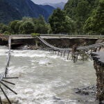 Tres personas desaparecidas por las graves inundaciones en el sur de Suiza