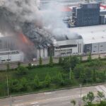 Una fábrica de baterías incendiada en Corea del Sur