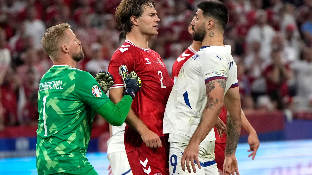 Dinamarca-Serbia (0-0): un partido sin goles define al grupo C