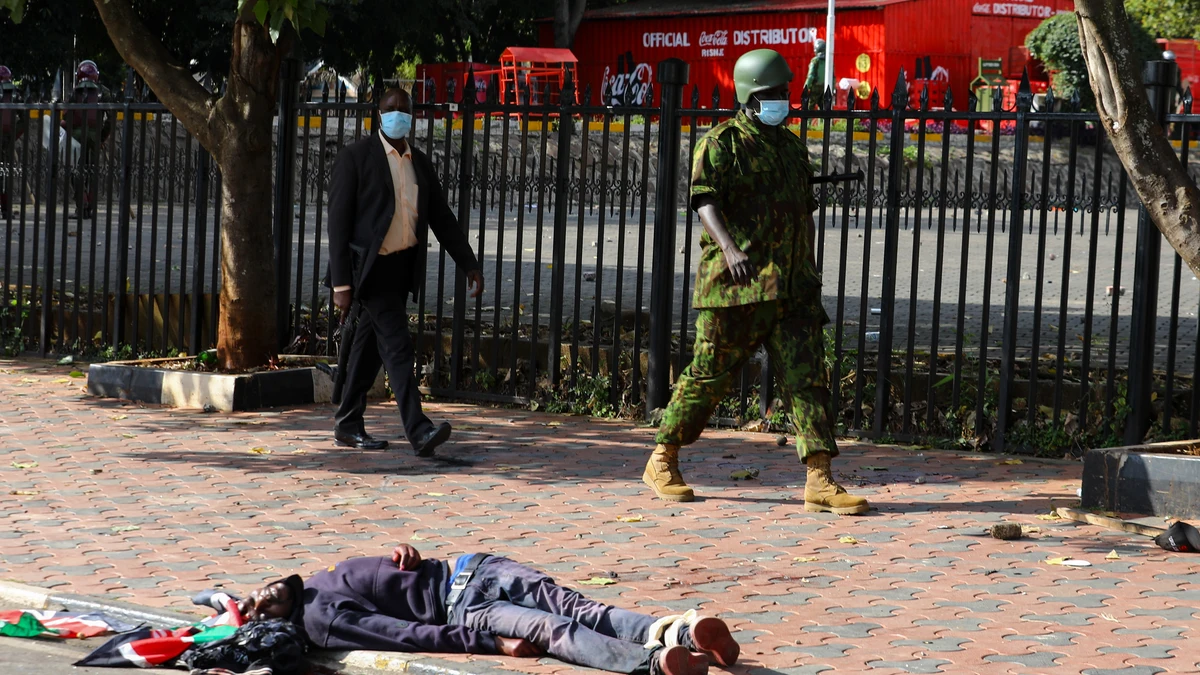 Las protestas en Kenia se agravan tras los primeros muertos y un asalto al Parlamento