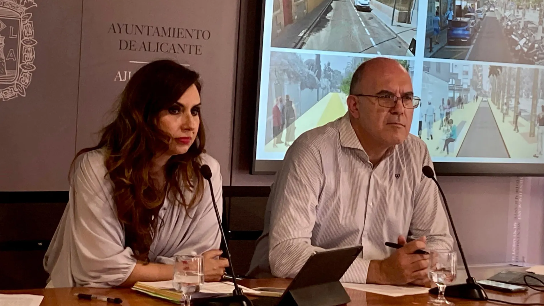 Los portavoces del Gobierno Local de Alicante, Ana Poquet y Manuel Villar, una imagen de archivo de la rueda de prensa posterior a la Junta de Gobierno Local