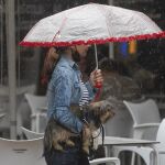 Nueve provincias del oeste peninsular estarán hoy en aviso por tormentas y ocho en el este lo estarán por calor