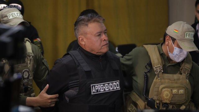 Presentan a destituido jefe militar que lideró el "intento de golpe de Estado" en Bolivia