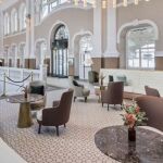 Imagen de la recepción del Canfranc Estación, a Royal Hideaway Hotel