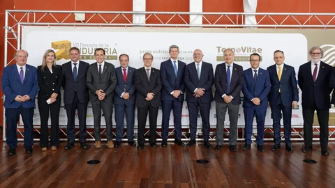 Autoridades en la gala con los VII Premios de la Industria en España