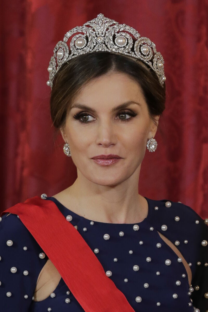 La Reina Letizia en la cena de gala en honor al presidente de Portugal en 2018